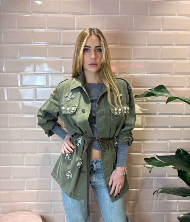 Giacca donna verde militare con applicazioni gioiello Tensione In